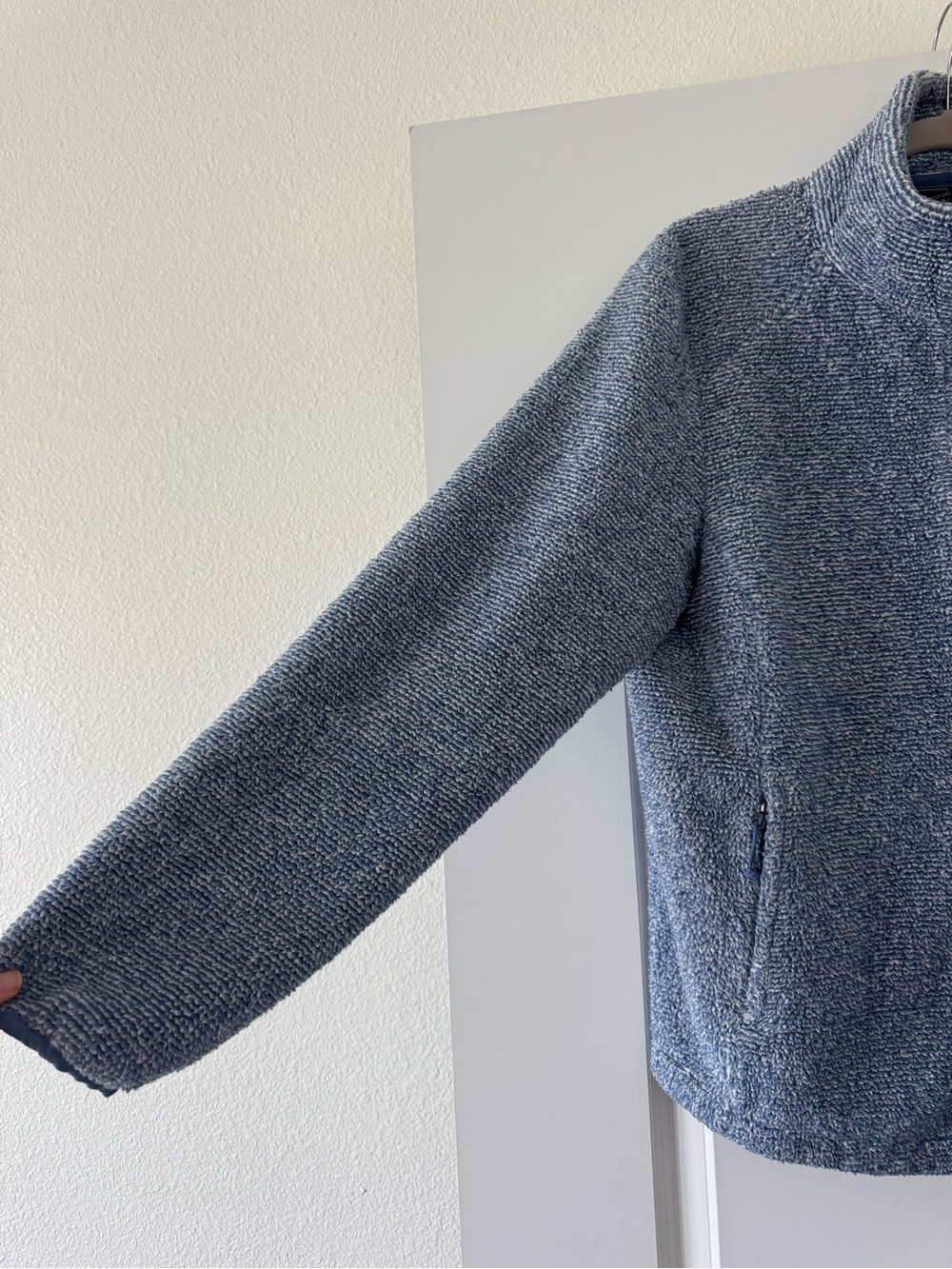 The North Face Wolmen's Novalty Osito Jacket Size XL - Picture 2 of 9